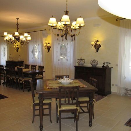 Relais Casabella Guest House Martina Franca Exterior photo